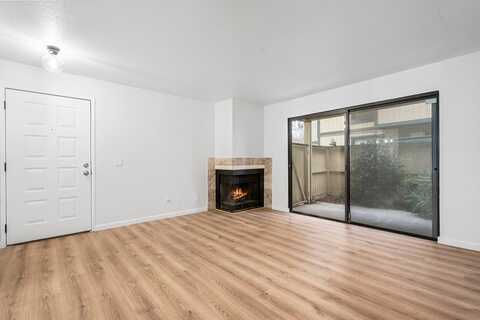Del Verde Cir, Sacramento, CA 95833