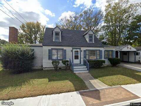 Maddox, CHINCOTEAGUE ISLAND, VA 23336