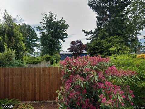 Maple, BLAINE, WA 98230
