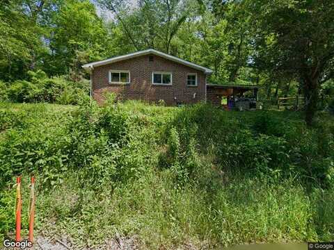 Spooky Hollow, NEW KENSINGTON, PA 15068