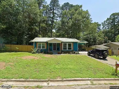 Brooksy St, Gilmer, TX 75644