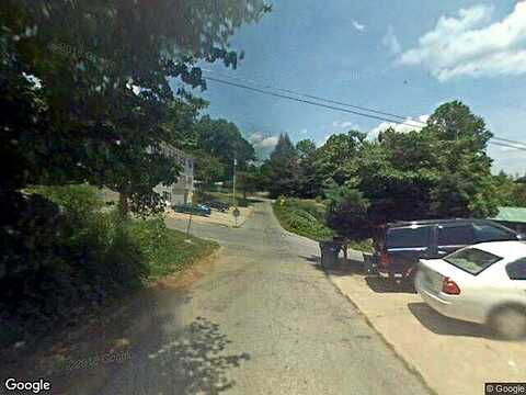 W West Pine Crest Dr, Clayton, GA 30525