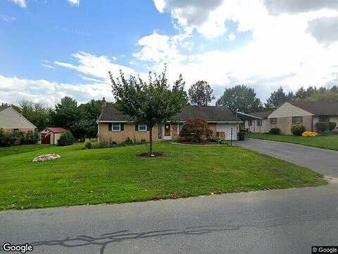 Farm Ln, Lititz, PA 17543