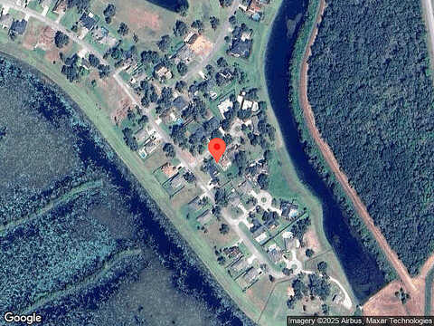 Seminole Ct, West Columbia, TX 77486