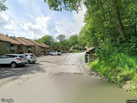 Mountain Villas Dr, Seven Springs, PA 15622