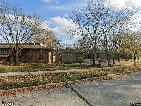 Park Hill Dr, Pewaukee, WI 53072