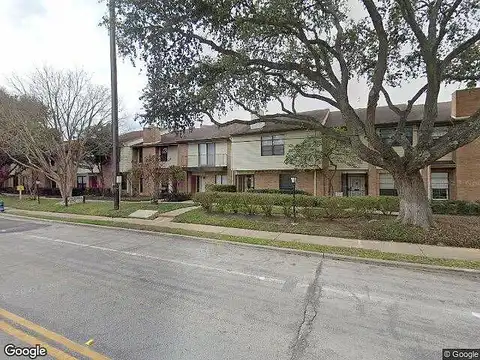 Bering, HOUSTON, TX 77057
