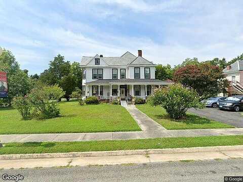 College, BLACKSTONE, VA 23824