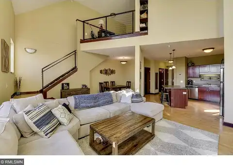 E 18Th Street, Minneapolis, MN 55404