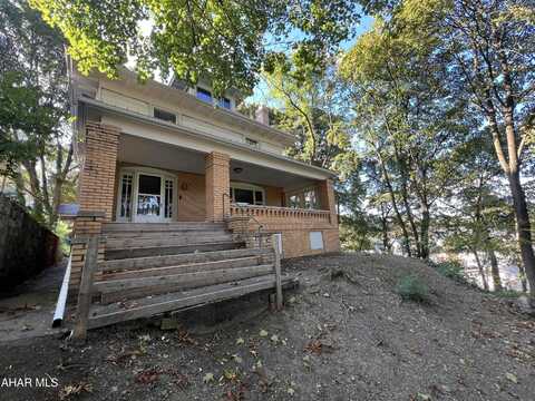 3202 Broad Avenue, Altoona, PA 16601