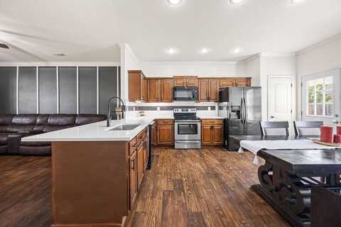 1304 Walker DR, Rogers, AR 72756