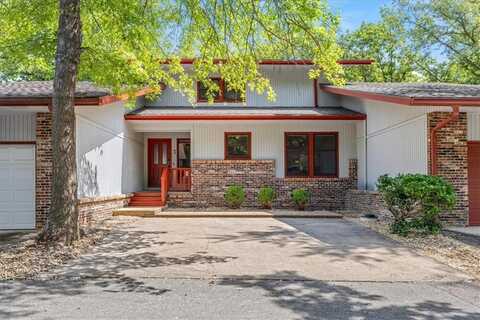 3 Lance LN, Bella Vista, AR 72715