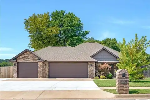 606 Hindman DR, Prairie Grove, AR 72753