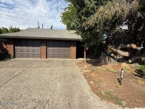 322 N 30th Ave, Yakima, WA 98902