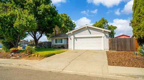 720 E Creekside Circle, Dixon, CA 95620