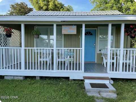 109 12th Street, Apalachicola, FL 32320