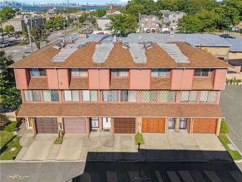 9 Maryland Lane, Staten Island, NY 10305
