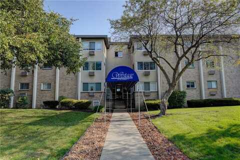 913 Westage At The, Irondequoit, NY 14617