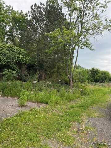 Danielle Drive N, Whitfield, NY 14304
