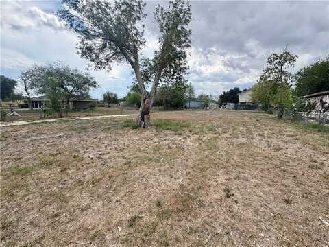 430 W Avenue E, Robstown, TX 78380