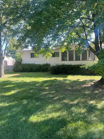 569 Kemper Road, Springdale, OH 45246