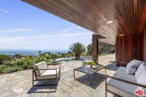 22456 Carbon Mesa Rd, Malibu, CA 90265