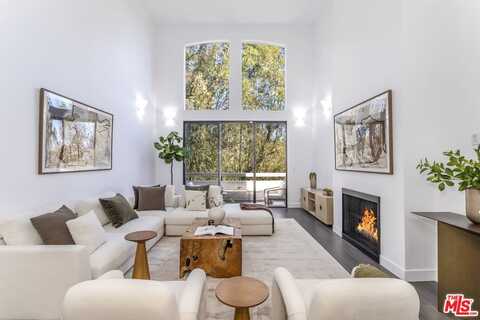 410 S Barrington Ave, Los Angeles, CA 90049
