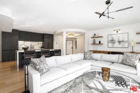 122 N Clark Dr, West Hollywood, CA 90048