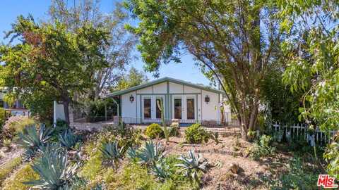 23777 Mulholland Hwy, Calabasas, CA 91302