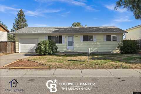 1060 Sierra Vista, Evansville, WY 82636