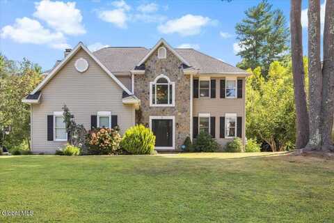 7 Seneca Court, Bethlehem, NY 12159