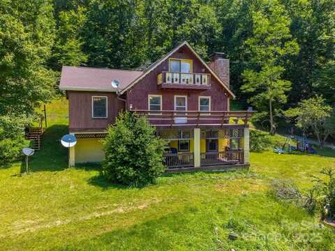 11895 Canada Road, Tuckasegee, NC 28783