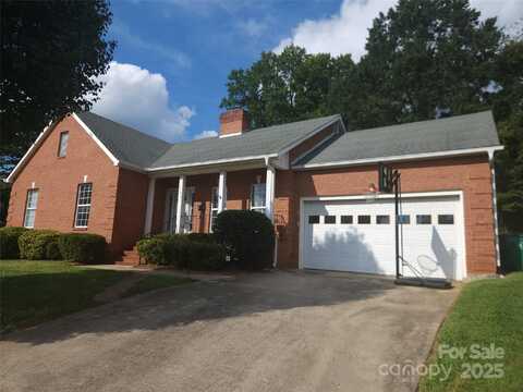3104 Yvonne Lane, Charlotte, NC 28216