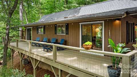 30 Hawktree Lane, Waynesville, NC 28786