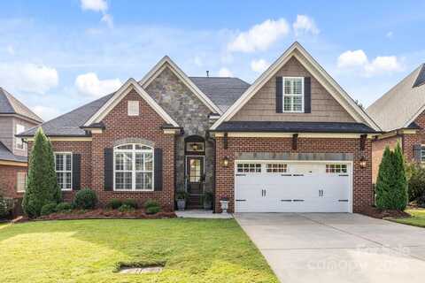 4005 Saint Andrews Court, Cramerton, NC 28032