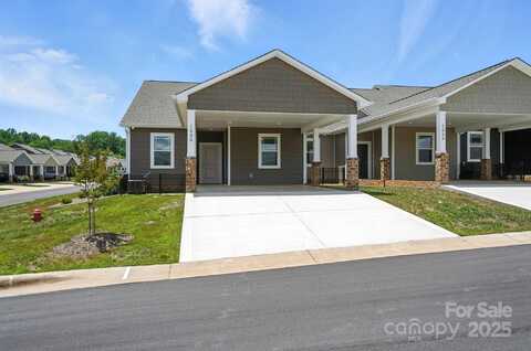 1530 29th Street SE, Hickory, NC 28602