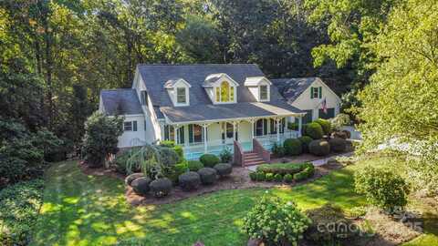 4008 Pinecrest Drive NE, Hickory, NC 28601