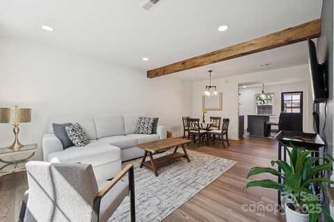 8838 Hunter Ridge Drive, Charlotte, NC 28226
