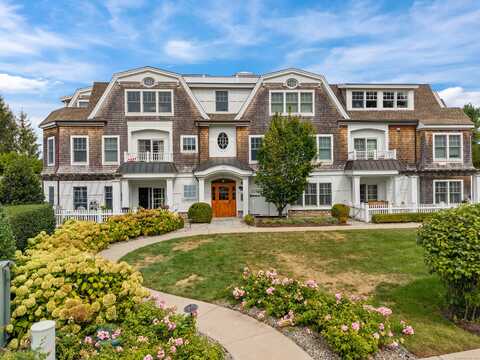 103 Main Street, Stonington, CT 06378