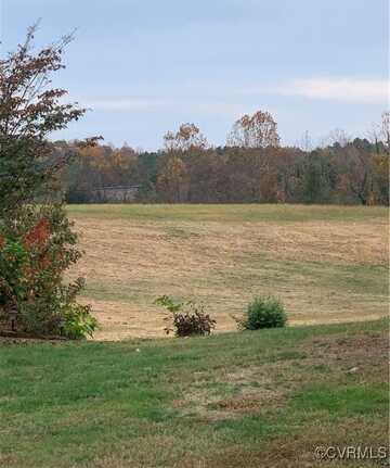 S Main Street, Bowling Green, VA 22427