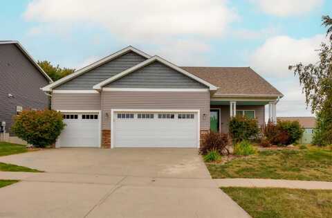 9641 Valley Parkway, Johnston, IA 50131