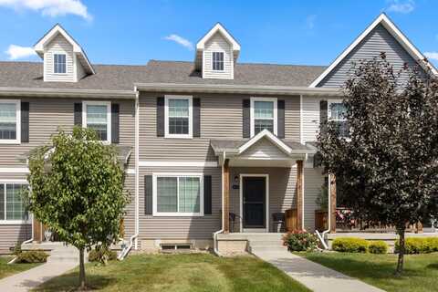 2616 Lexington Drive, Norwalk, IA 50211