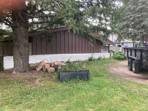 1702 Mckinley Avenue, Des Moines, IA 50315