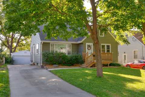 3705 53rd Street, Des Moines, IA 50310