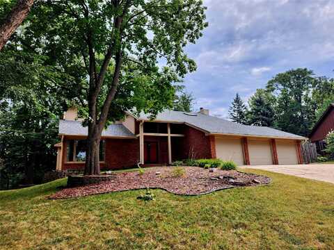 10580 Greenbelt Drive, Clive, IA 50325