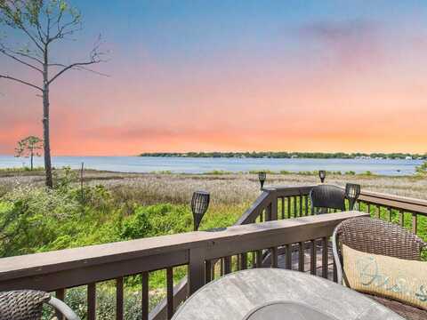 8 Marina Cove Drive, Niceville, FL 32578