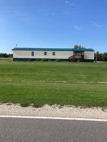 22112 S Pennington RD, Pickford, MI 49774