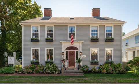34 Mount Pleasant St, Rockport, MA 01966