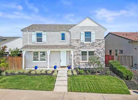 2356 Breton Drive, Oakdale, CA 95361