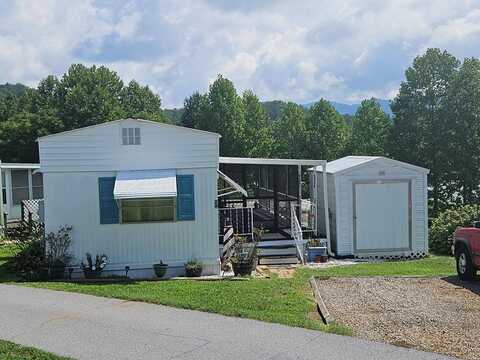 29 South Front Street, Franklin, NC 28734